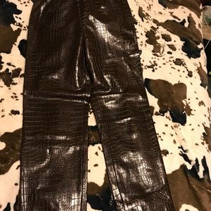 CiZi gator print pants